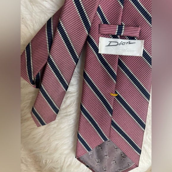 DIOR SIGNATURE NAVY & PINK STRIPED CLASSIC LUXURY 100% ITALIAN SILK TIE - Picture 2 of 6